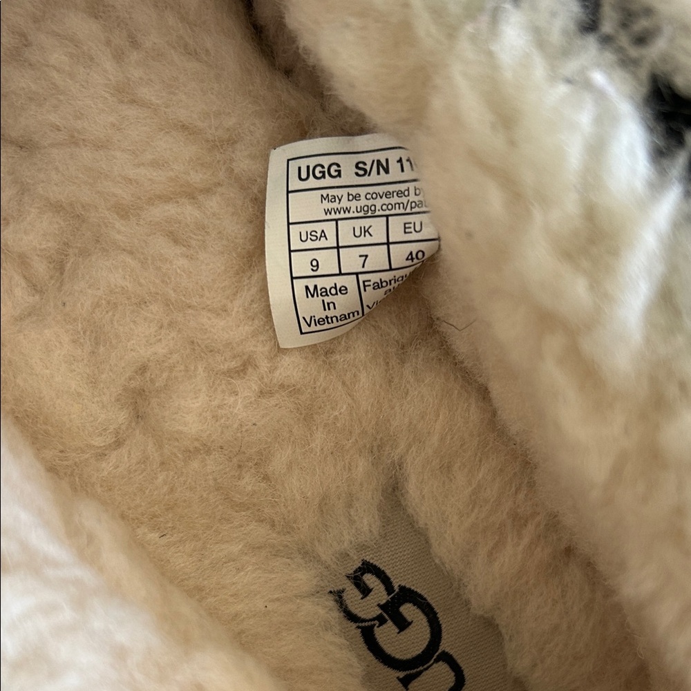 UGG Black Ansley Moccasin Slippers with Cream Lining - Picture 5 of 5